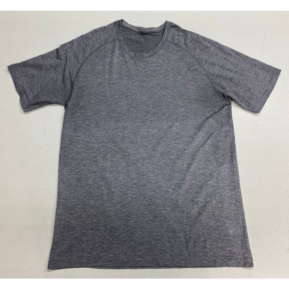 Men Lululemon Metal Vent Tech athletic gray performance exercise t-shirt, L